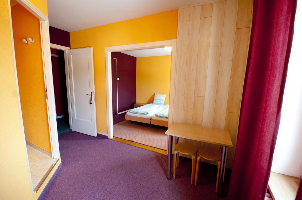 Hotel Bellavista "Bellevue" Saignelégier المظهر الخارجي الصورة