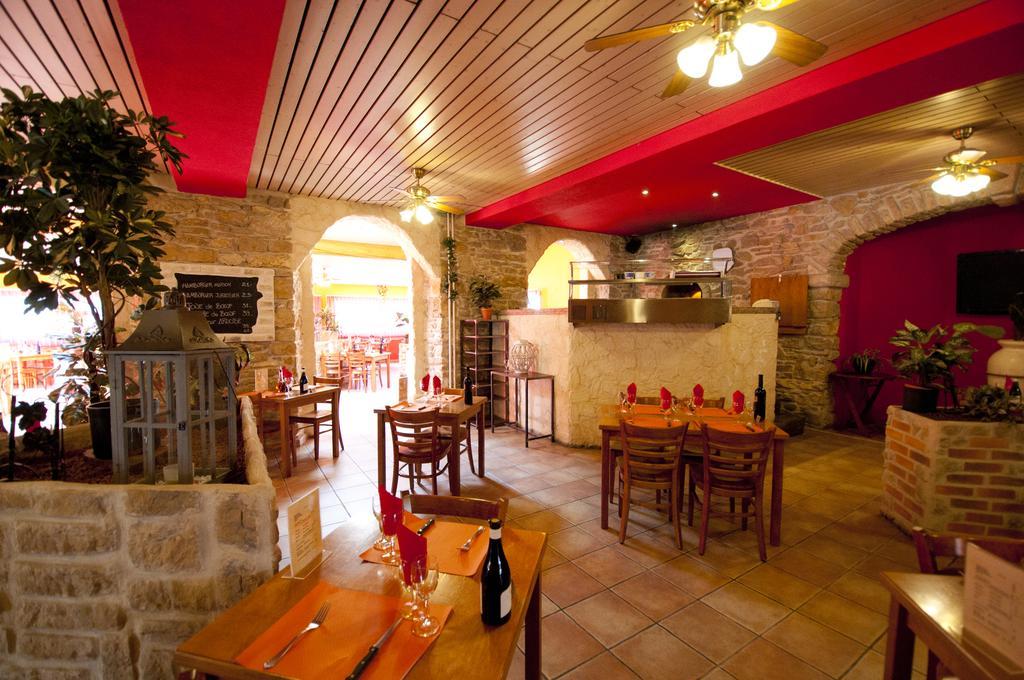 Hotel Bellavista "Bellevue" Saignelégier المظهر الخارجي الصورة
